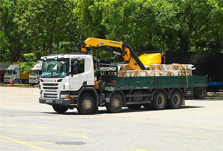 重慶到香港貨運(yùn)吊臂車(chē)